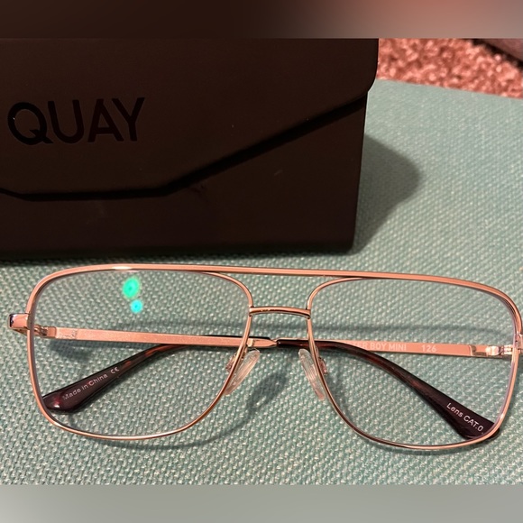 Quay Australia Accessories New Quay Poster Boy Mini Gold